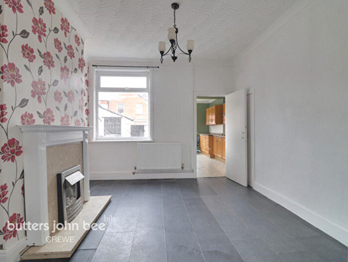 2 Bedroom Semi-Detached House For Sale In Ernest Street, Crewe, CW2