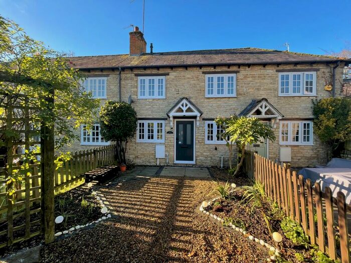 2 Bedroom House To Rent In St. Michaels Court, Ashton, Northampton, NN7