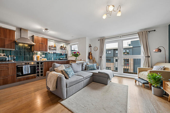 2 Bedroom Flat For Sale In Barrland Street, Flat /, Pollokshields, Glasgow, G41