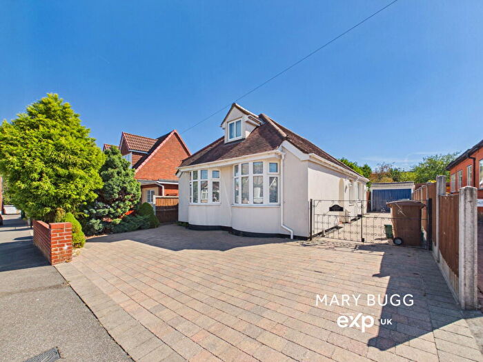 4 Bedroom Detached Bungalow For Sale In Stewart Road, Chelmsford, CM2