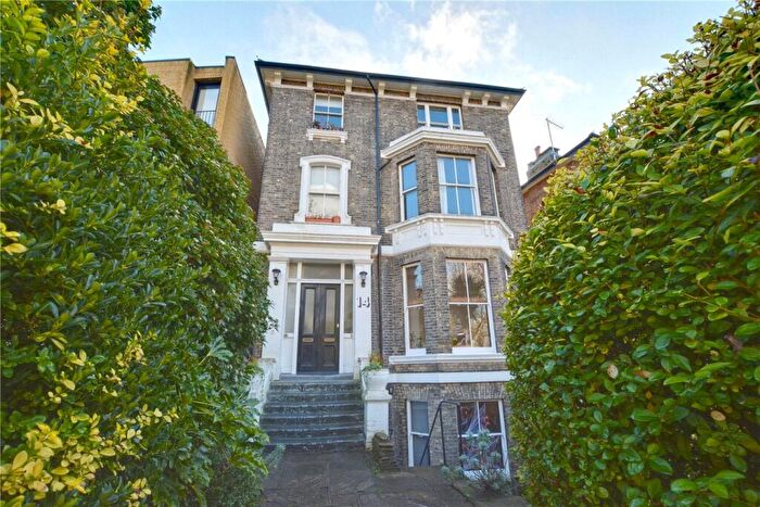 2 Bedroom Apartment For Sale In Eliot Park, Lewisham, London, SE13