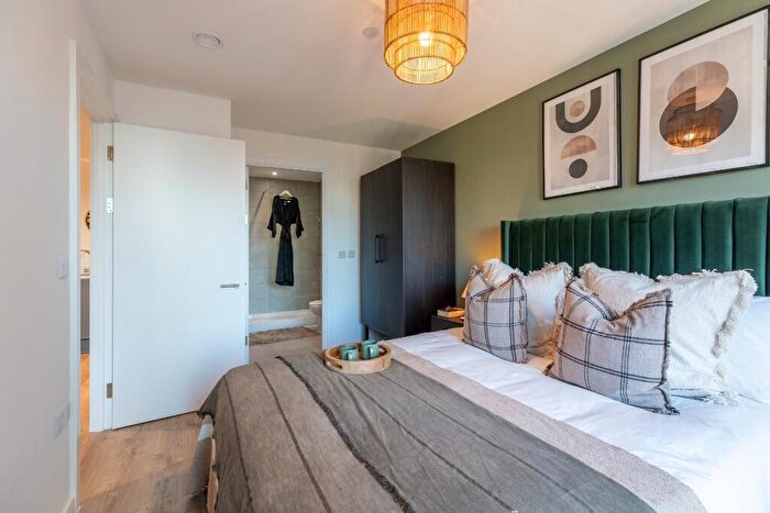 2 Bedroom Flat To Rent In Flat, Pall Mall, Liverpool, Merseyside, L3