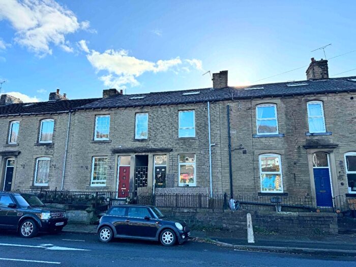 3 Bedroom Terraced House For Sale In Copley Hall Terrace, Halifax, HX3