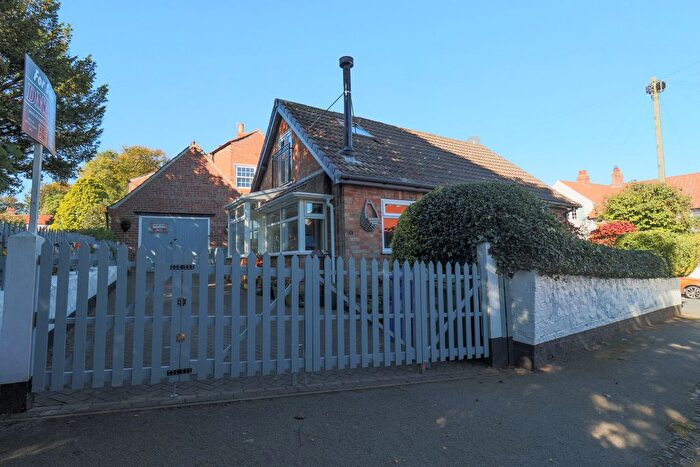 2 Bedroom Detached Bungalow For Sale In Stonegate, Hunmanby, YO14