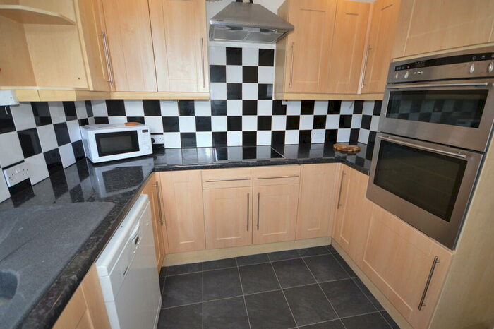 5 Bedroom Detached House To Rent In Bingham Road, Winton, Bournemouth, BH9