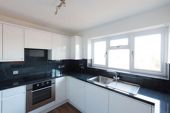 3 Bedroom Maisonette To Rent In A Gordon Road, Shenfield, Brentwood, Essex, CM15