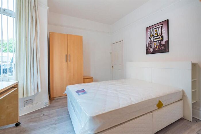 2 Bedroom Flat To Rent In Balmoral Terrace, Heaton, NE6