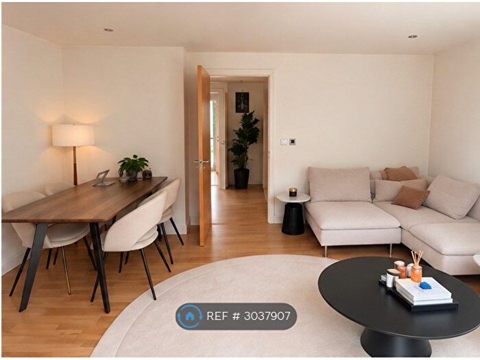 2 Bedroom Flat To Rent In Yeoman Street, London, SE8