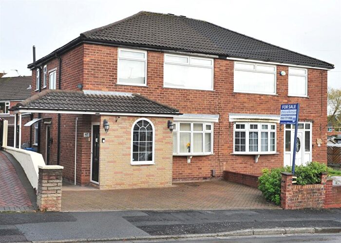 3 Bedroom Semi-Detached House For Sale In Broadway Irlam, M44