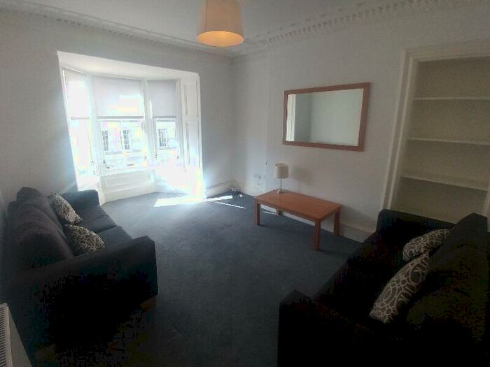 4 Bedroom Flat To Rent In Montgomery Street, New Town, Edinburgh, EH7