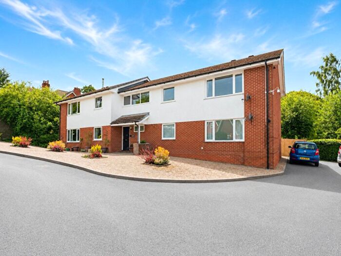2 Bedroom Apartment For Sale In Broadway, Llandrindod Wells, Powys, LD1