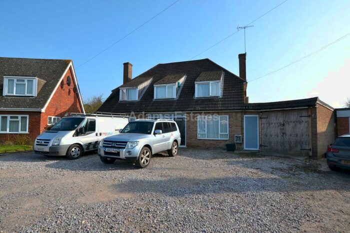 6 Bedroom Detached House To Rent In Elm Road, Reading, RG6
