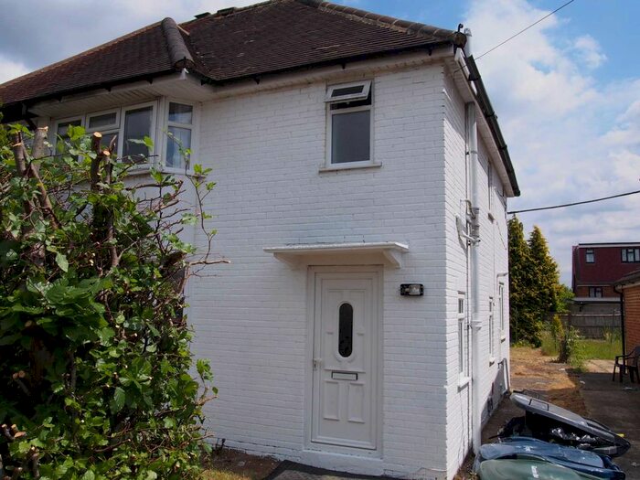 3 Bedroom Semi-Detached House To Rent In Rowliff Road, High Wycombe, HP12
