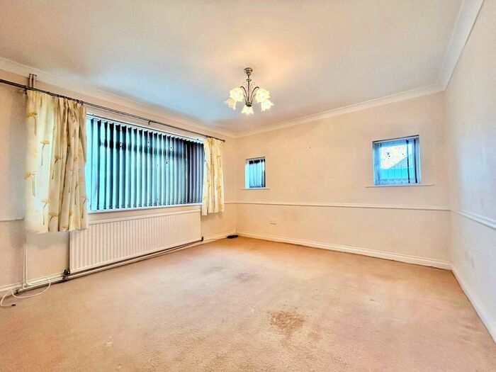 3 Bedroom Bungalow To Rent In Silchester Close, Andover, SP10