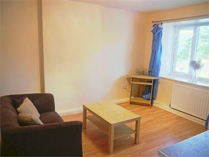 1 Bedroom Flat To Rent In Petersham Mews, Lenton, NG7