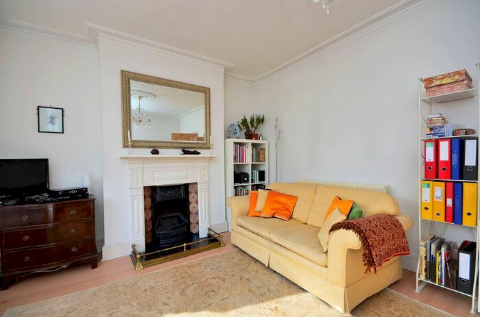 1 Bedroom Flat To Rent In Lysia Street, Bishop's Park, London, SW6
