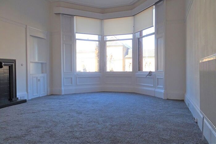 2 Bedroom Flat To Rent In Bed Unfurnished @ Cranworth Street, G12