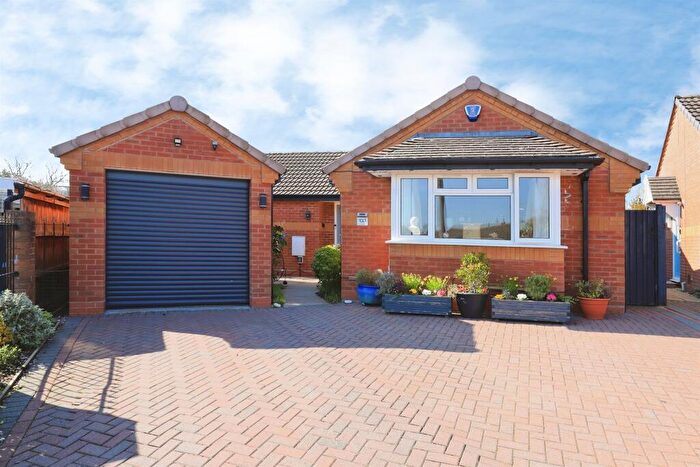 2 Bedroom Detached Bungalow For Sale In Holmcroft Road, Kidderminster, DY10