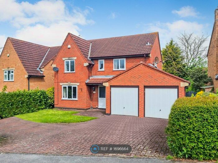 4 Bedroom Detached House To Rent In Meadowsweet Hill, Bingham, Nottingham, NG13