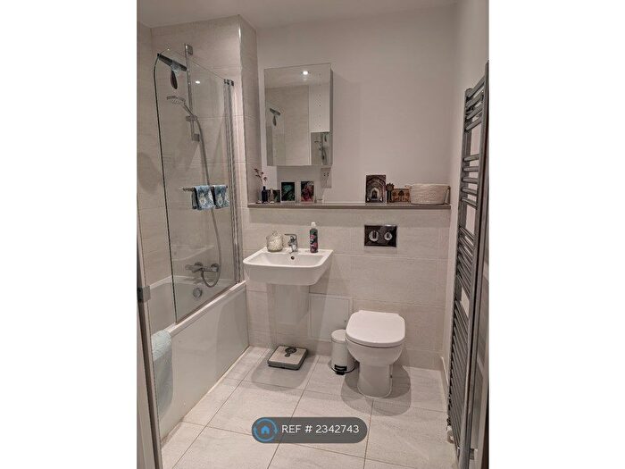 1 Bedroom Flat To Rent In Pilch House, London, E3