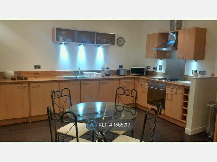 2 Bedroom Flat To Rent In Oswald Street, Glasgow, G1