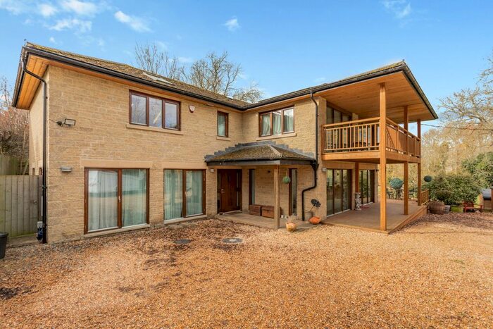 5 Bedroom Detached House For Sale In Gold Street, Podington, Wellingborough Northamptonshire, NN29