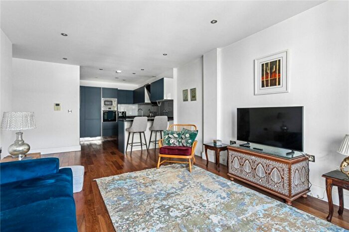 1 Bedroom Apartment For Sale In Cheltenham House, Commercial Road, London, E1