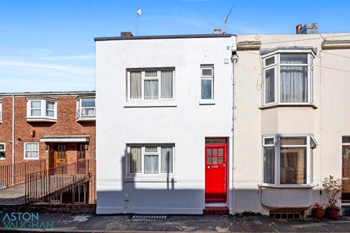 2 Bedroom End Of Terrace House For Sale In Centurion Road, Brighton, BN1