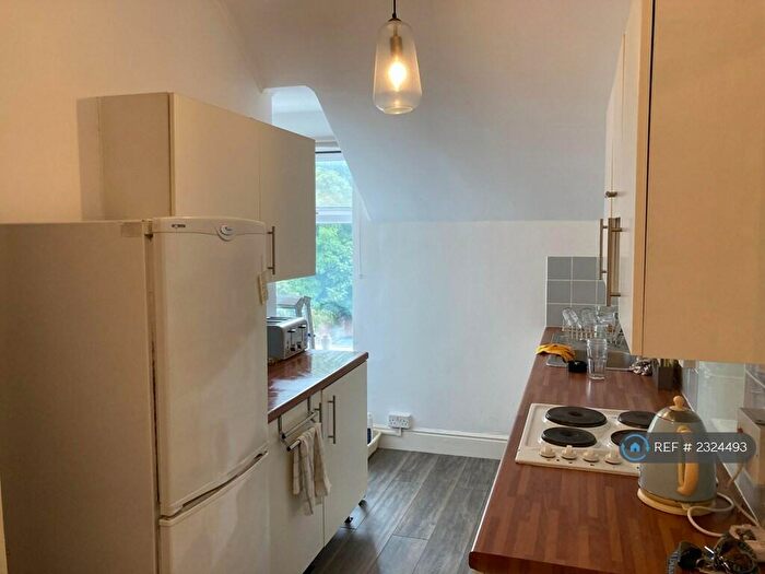 1 Bedroom Flat To Rent In Bournemouth Road, Poole, BH14