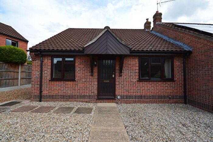 2 Bedroom Semi-Detached Bungalow To Rent In Spinney Close, Beetley, NR20