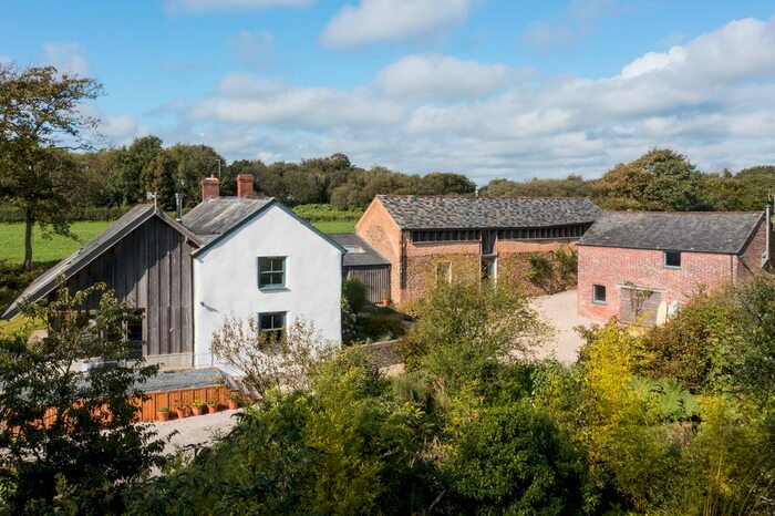 10 Bedroom Detached House For Sale In Tamar Barns, Pancrasweek, Devon, EX22