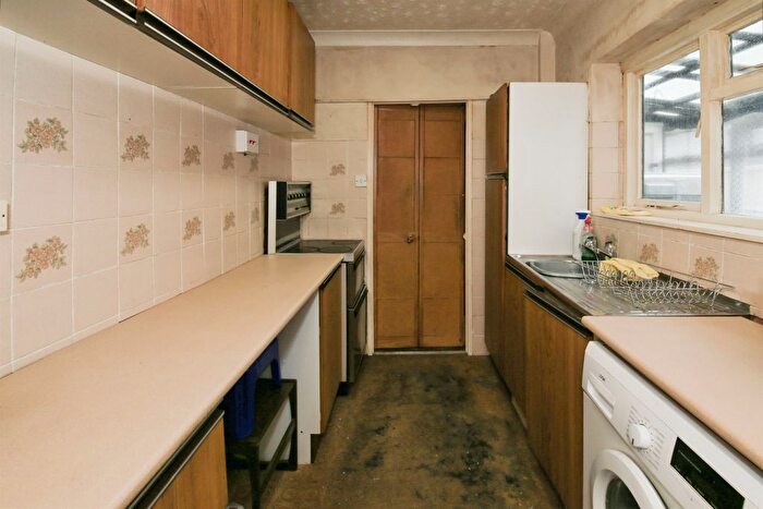 2 Bedroom Detached Bungalow For Sale In Burrowmoor Road, March, PE15