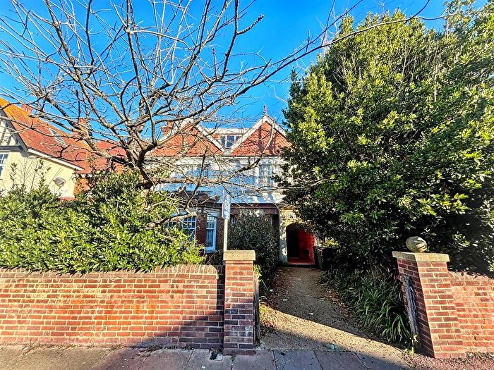 3 Bedroom Flat For Sale In Arlington Road, Eastbourne, BN21