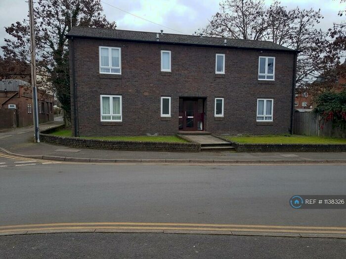 1 Bedroom Flat To Rent In Victoria House, Epsom, KT17