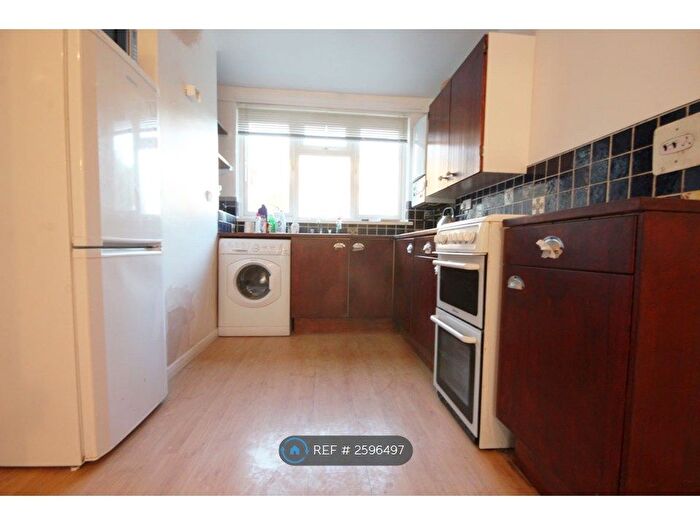 3 Bedroom Terraced House To Rent In Hogan Way, London, E5