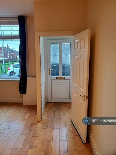 2 Bedroom End Of Terrace House To Rent In Elizabeth Street, Ashton-Under-Lyne, OL6