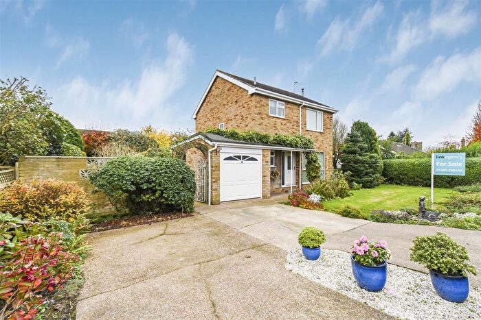 3 Bedroom Detached House For Sale In Roseacres, Hook, Goole, DN14