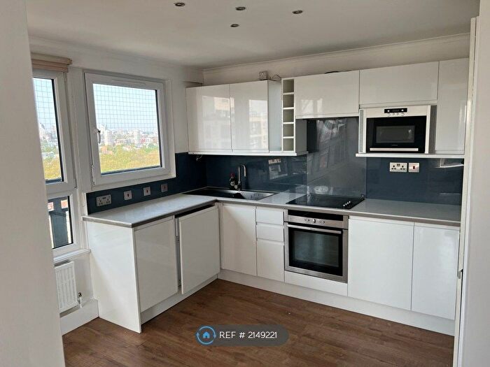 2 Bedroom Flat To Rent In Regina Point, London, SE16