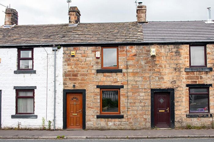 2 Bedroom Cottage For Sale In Gannow Lane, Burnley, Lancashire, BB12