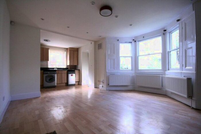 2 Bedroom Flat To Rent In London, NW5