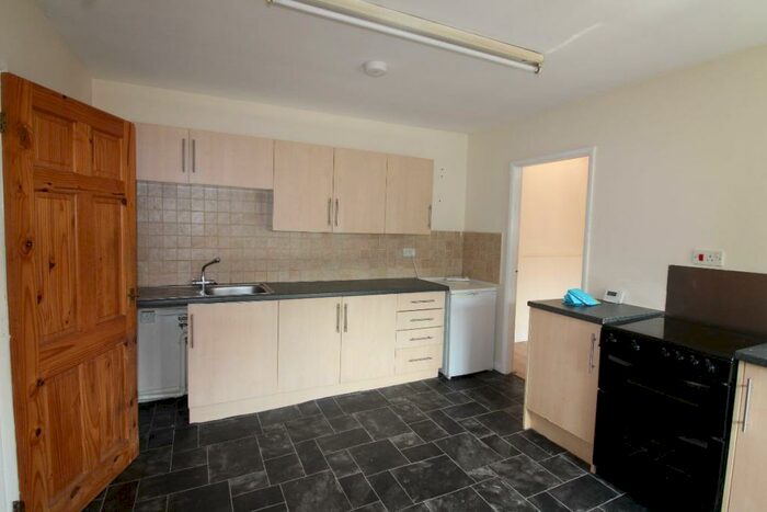 1 Bedroom Flat To Rent In Annesley Road, Hucknall, NG15