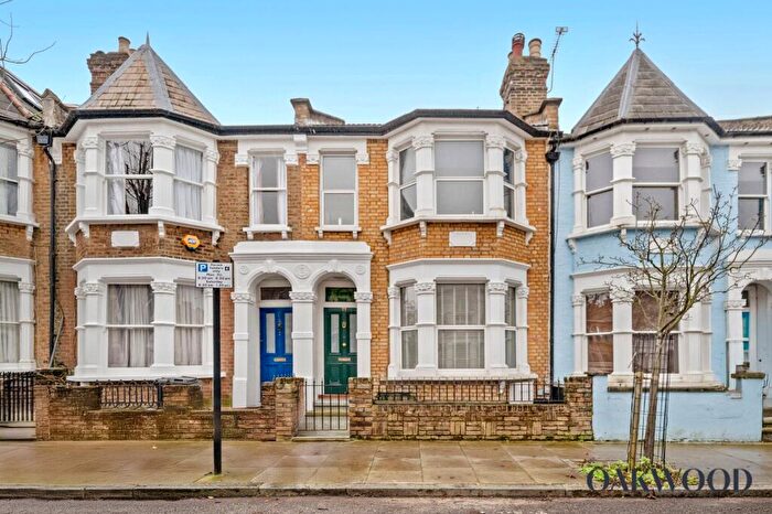 4 Bedroom Terraced House For Sale In Belgrade Road, Stoke Newington, N16