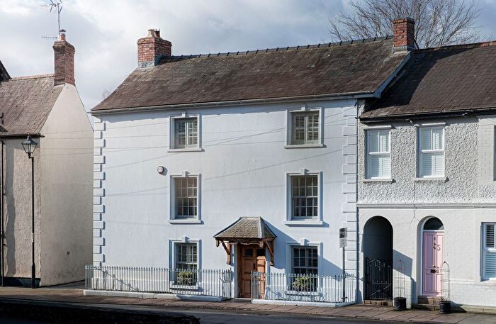 5 Bedroom End Of Terrace House For Sale In Priory Street, Usk, NP15