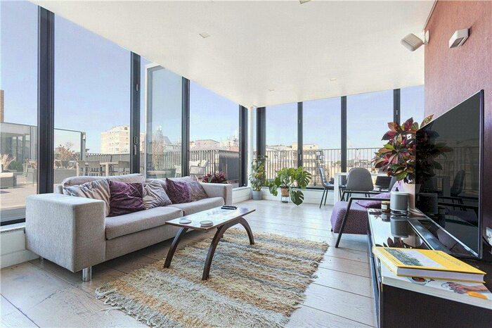 2 Bedroom Penthouse To Rent In Kirby Street, London, EC1N