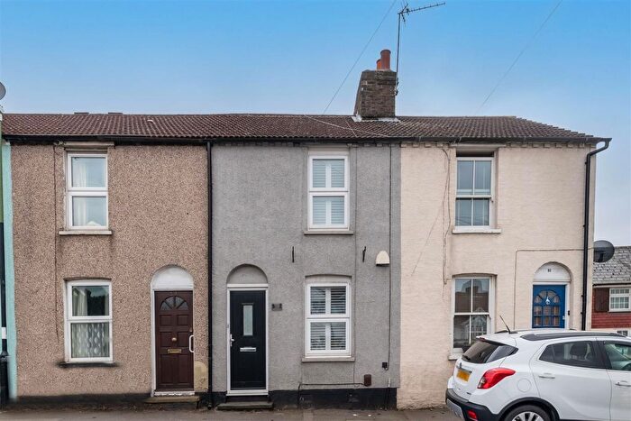 2 Bedroom Terraced House To Rent In High Road, Wilmington, Kent, DA2