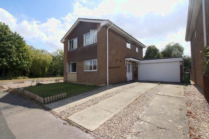 4 Bedroom Property To Rent In Eastmere, Swindon, SN3