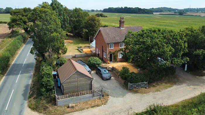 3 Bedroom Semi-Detached House For Sale In Park Farm Cottages, Friston, IP17