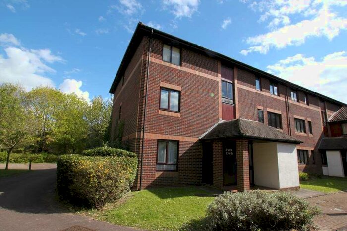 Studio To Rent In Pebble Drive, Didcot, OX11