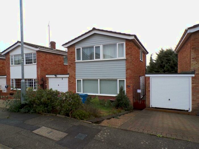 3 Bedroom House To Rent In Cottesford Close, Hadleigh, Ipswich, IP7