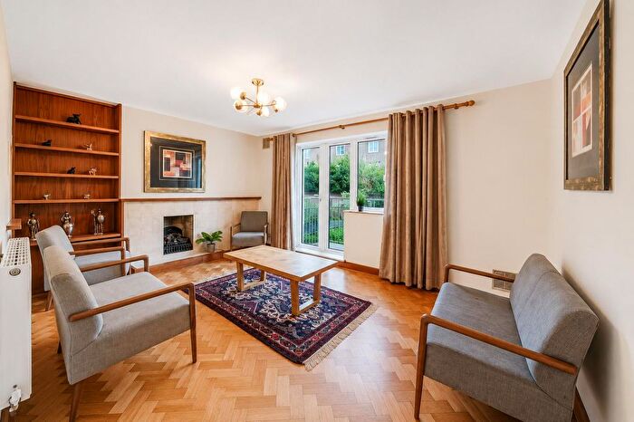 2 Bedroom Flat To Rent In Bradman House, Abercorn Place, NW8